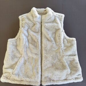 Nicole Miller Cream Faux Fur Vest - Cozy Zip Front